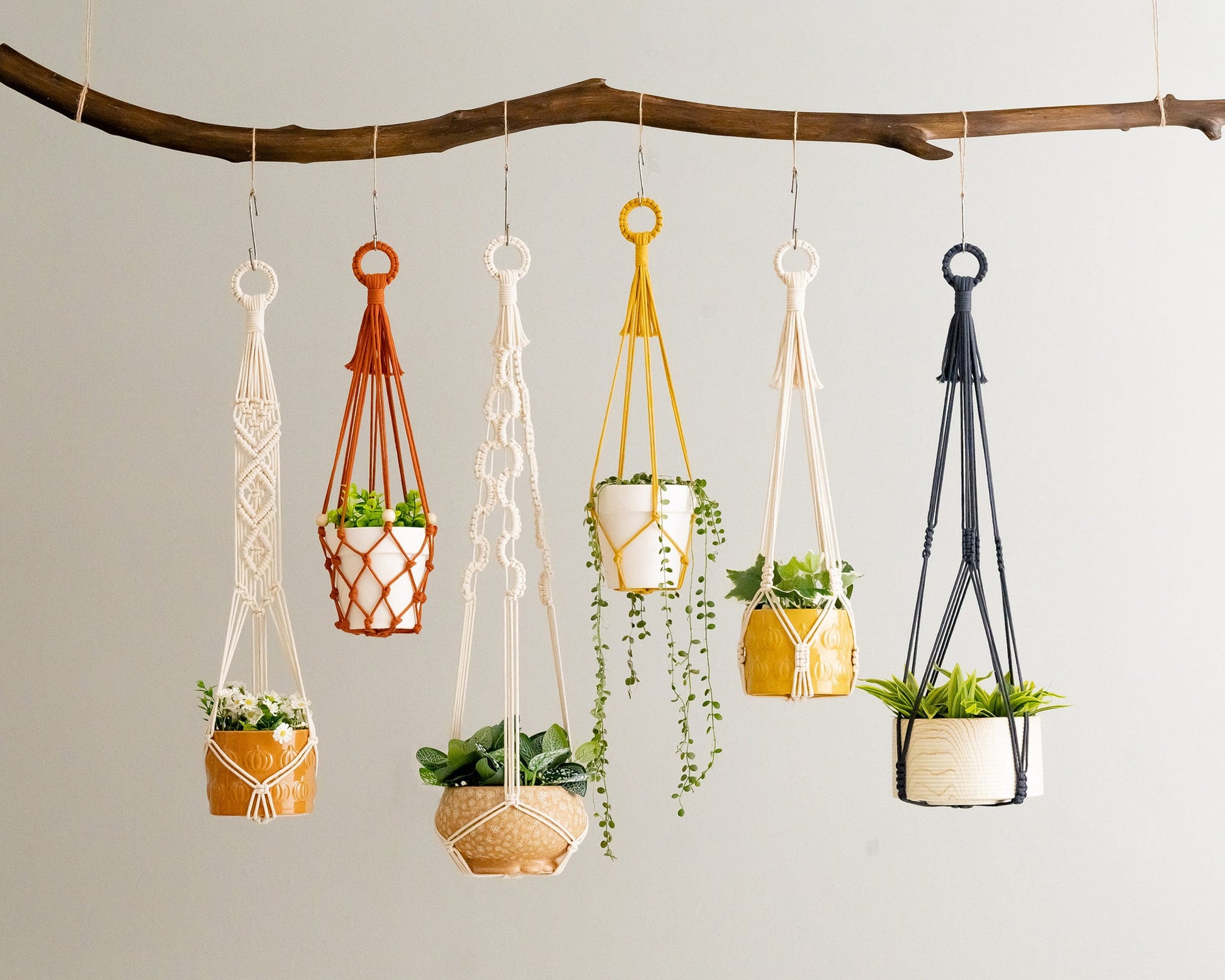 Macrame Plant Hanger, Scandinavian Style, Long Macrame Planter, Plant Hanging, Garden Wall Art, Fiber Home Decor, Gardening Gift I70