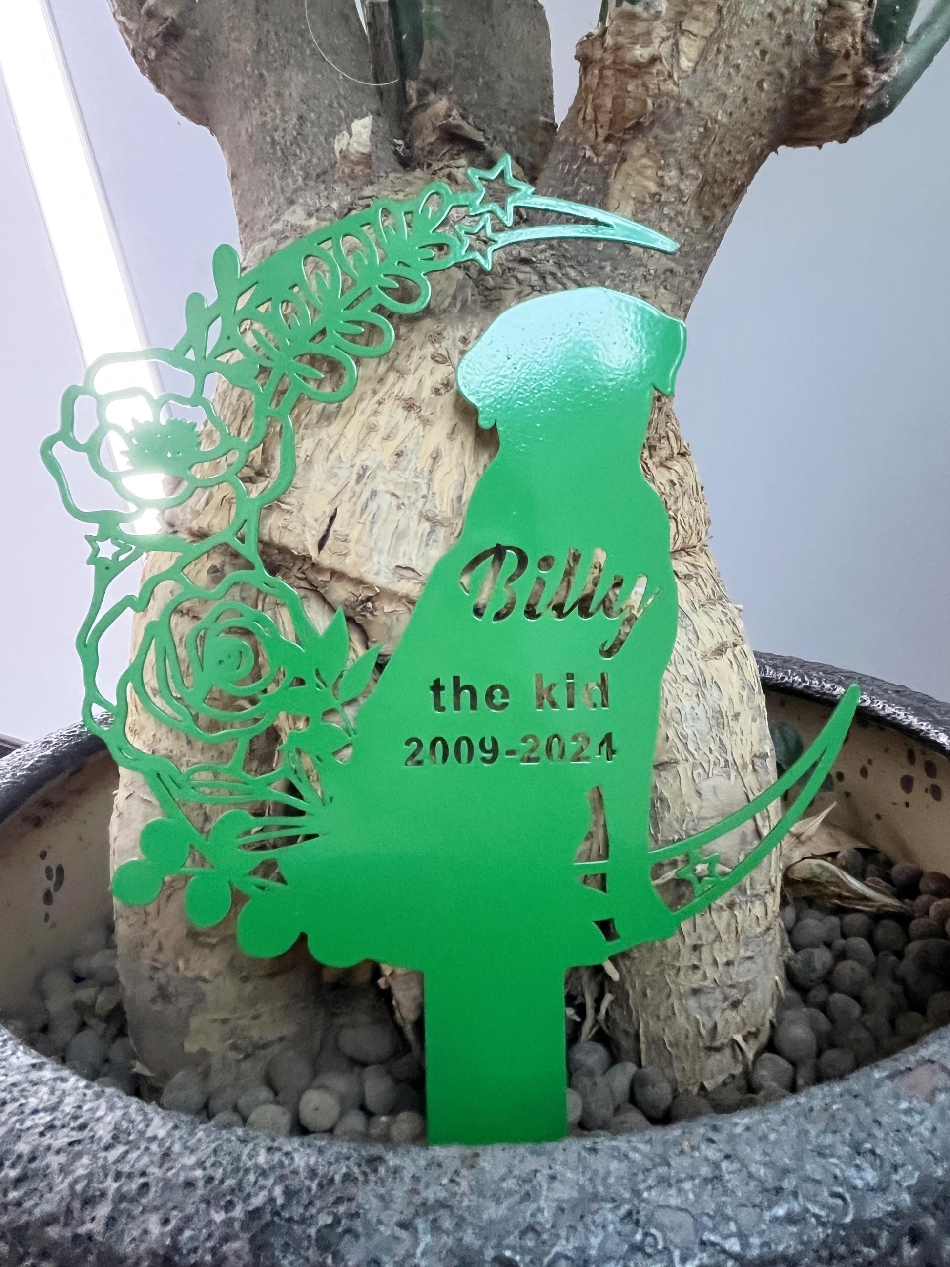 Personalized Dog Memorial Stake, Custom Dog Flowers Grave Marker, Metal Dog Sign for Garden, Pet Loss Gift, Dog Burial Stake, Garden Decor
